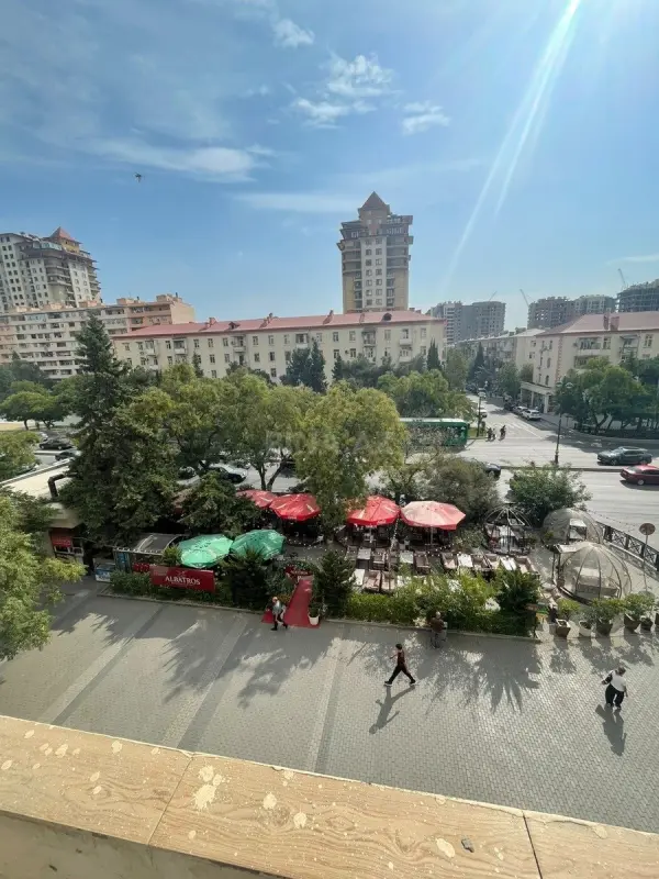 Satılır 2 otaqlı mənzil 55 m²