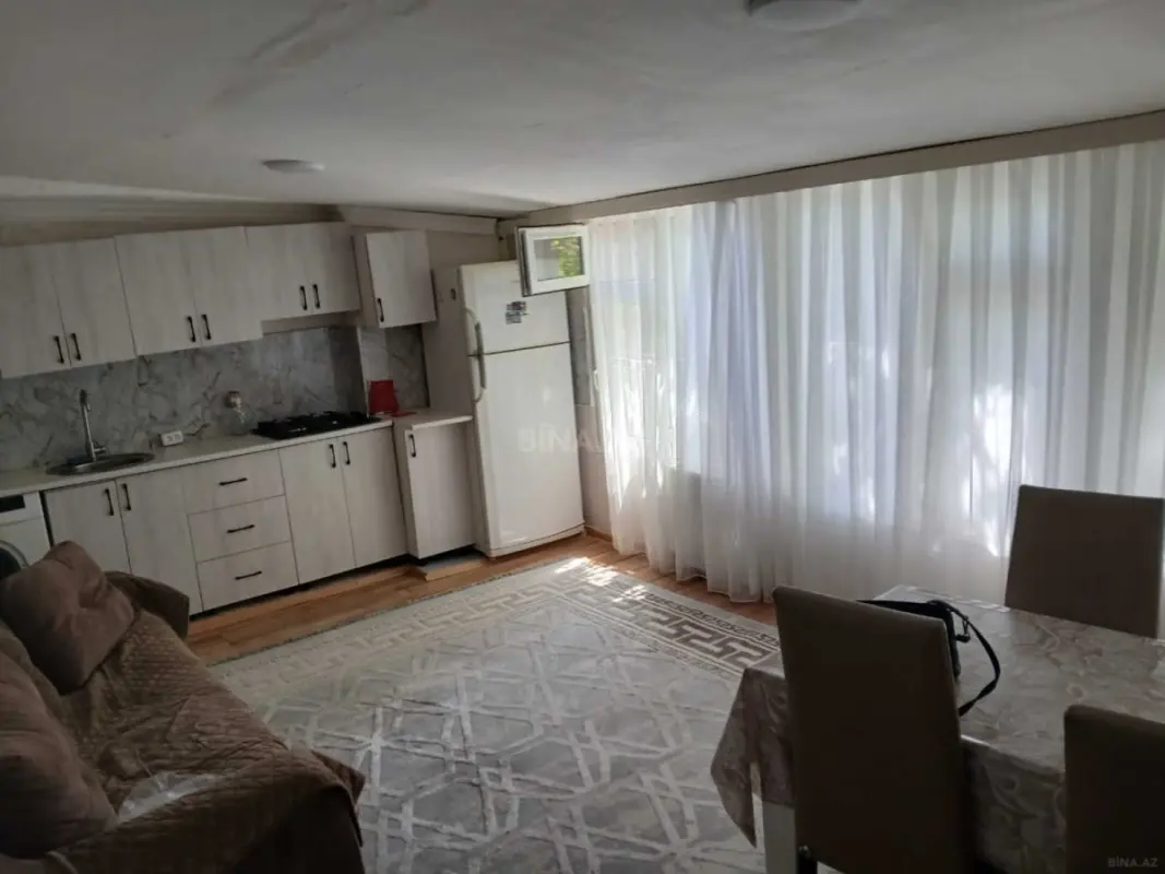 Kirayə verilir 4 otaqlı mənzil 85 m²
