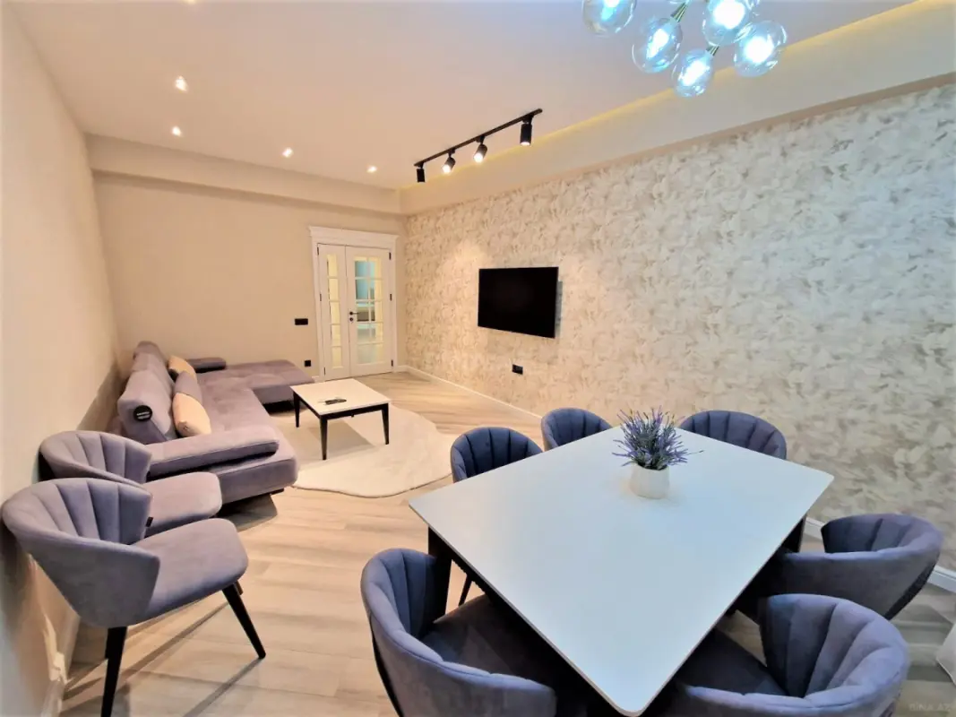 Kirayə verilir 3 otaqlı mənzil 150 m²