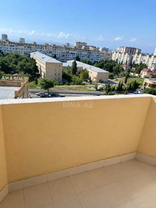 Satılır 2 otaqlı mənzil 61 m²
