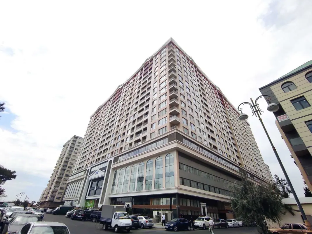 Satılır 2 otaqlı mənzil 72 m²