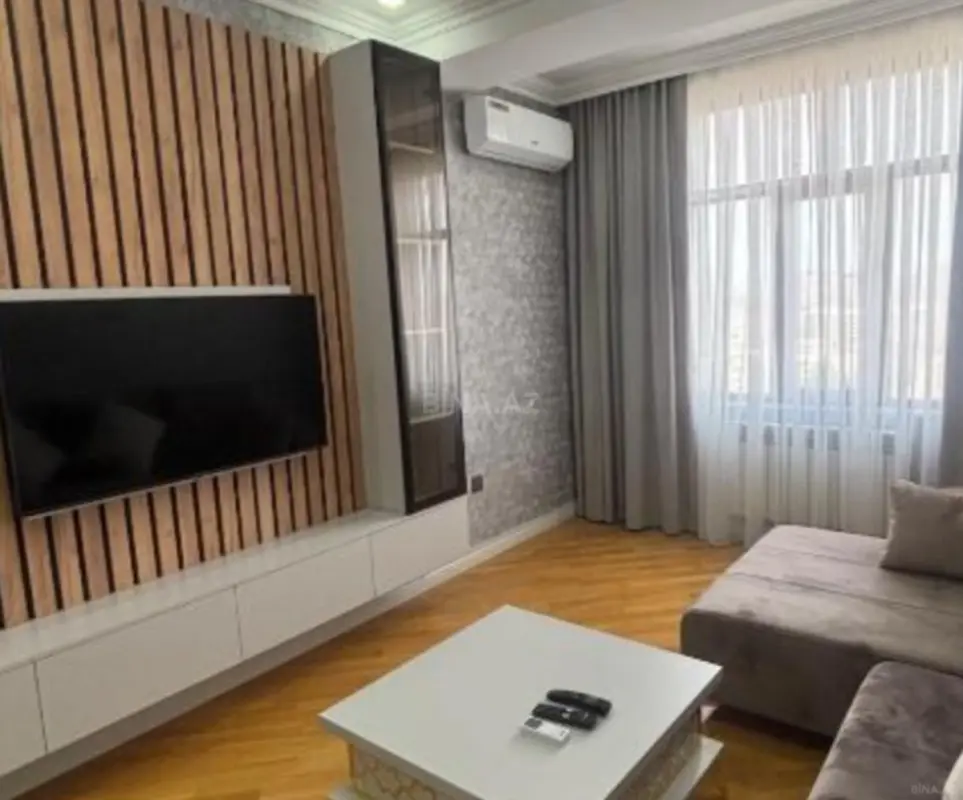 Kirayə verilir 2 otaqlı mənzil 67 m²