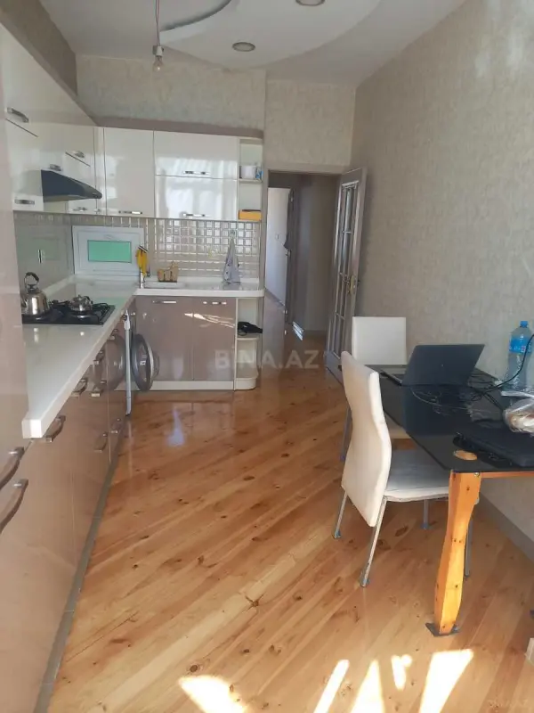 Satılır 3 otaqlı mənzil 84 m²