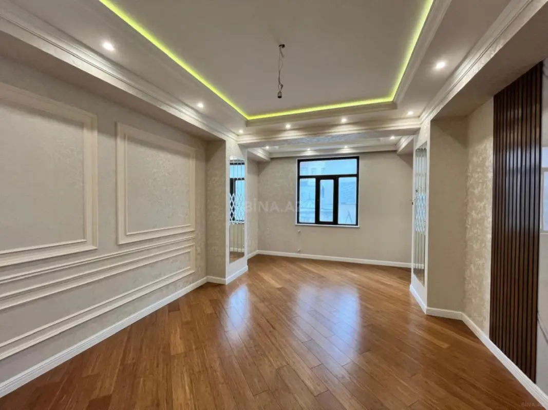 Satılır 4 otaqlı mənzil 144 m²