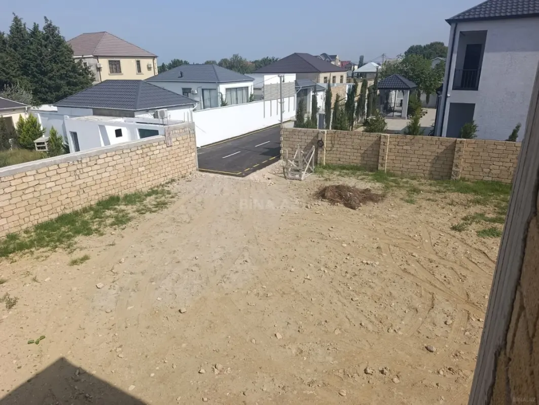 Satılır 5 otaqlı həyət evi 200 m²