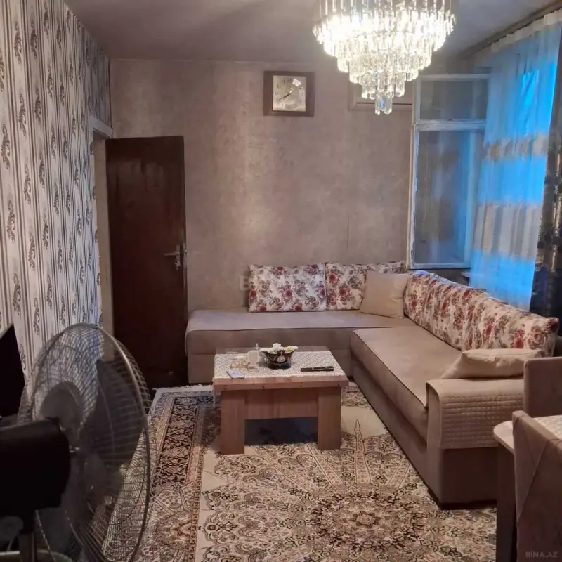 Satılır 5 otaqlı mənzil 120 m²