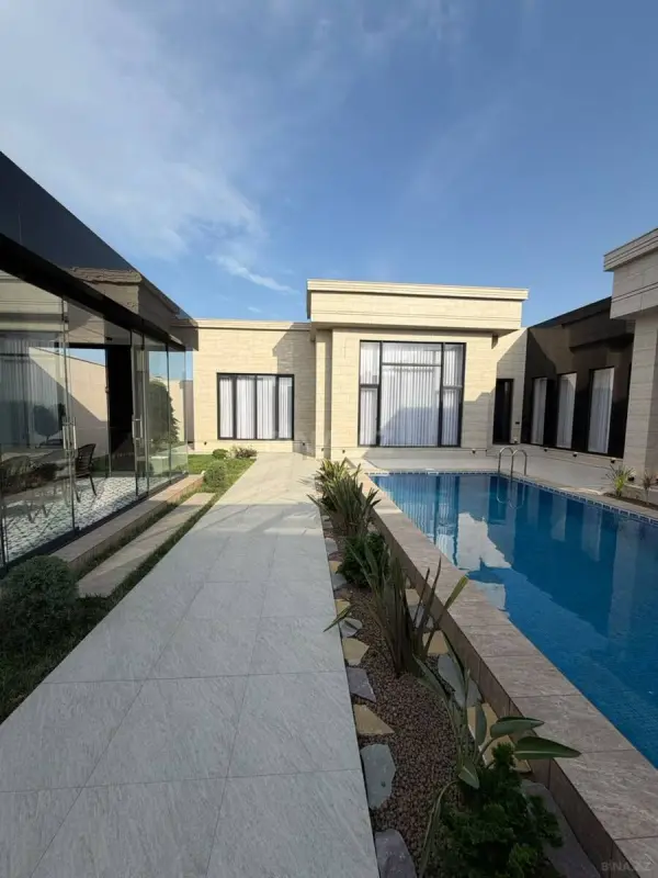 Satılır 5 otaqlı həyət evi 220 m²