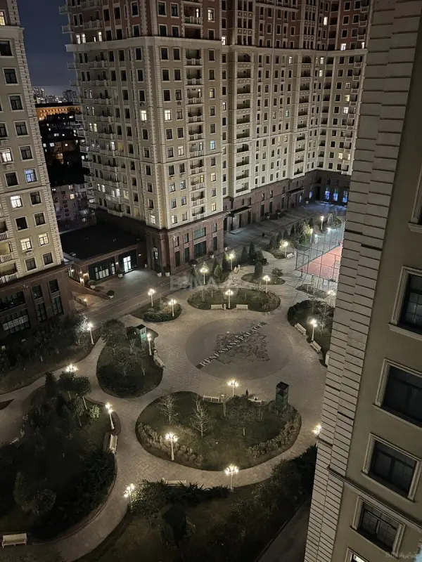 Satılır 2 otaqlı mənzil 68 m²