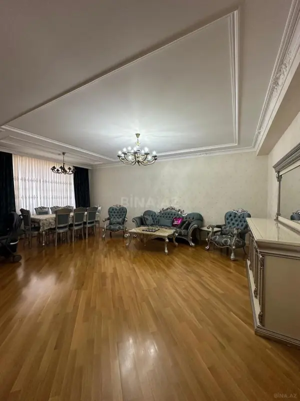 Kirayə verilir 4 otaqlı mənzil 190 m²