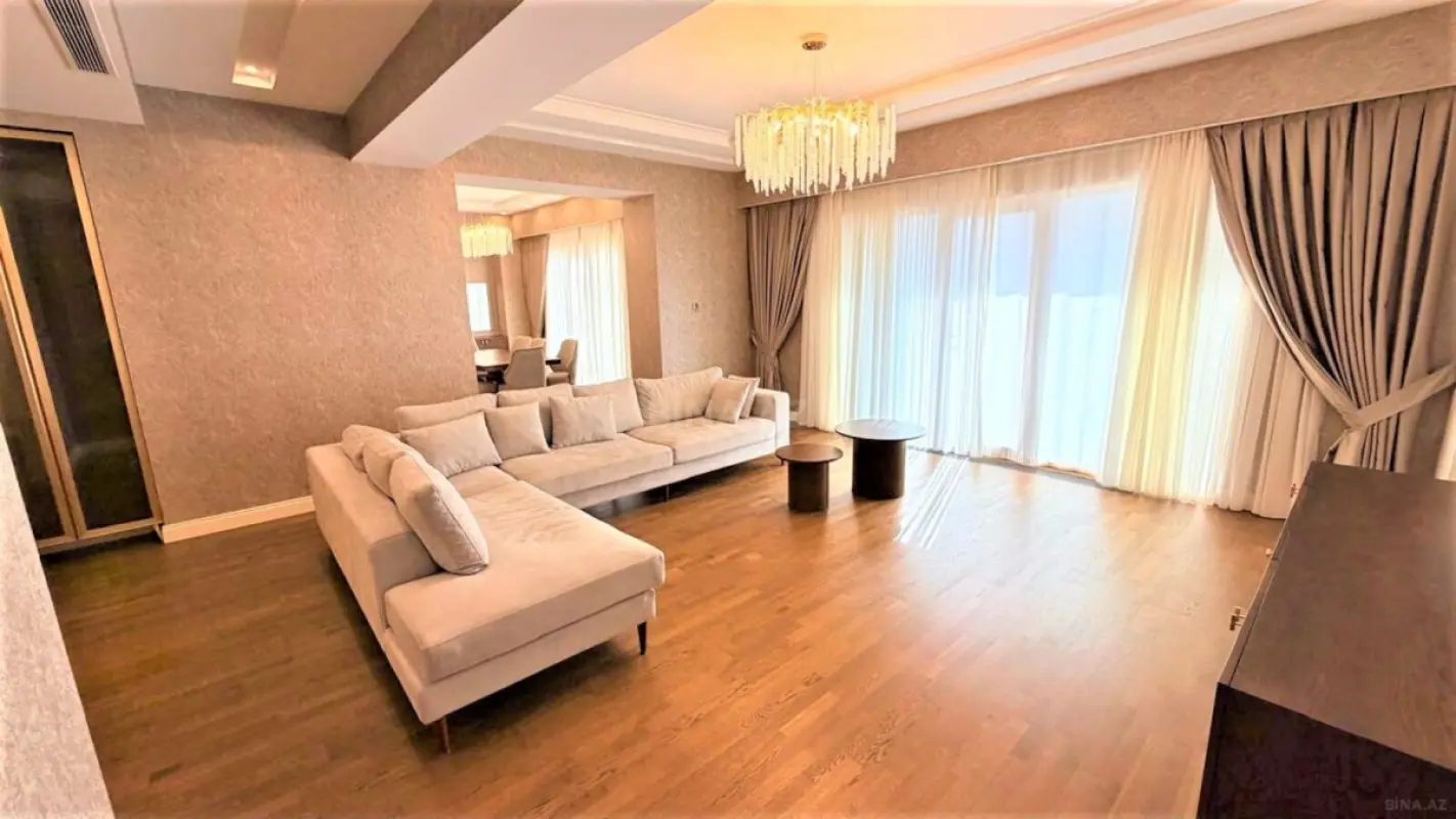 Kirayə verilir 5 otaqlı mənzil 260 m²