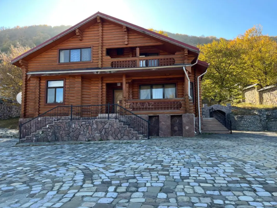 Satılır obyekt 1200 m²