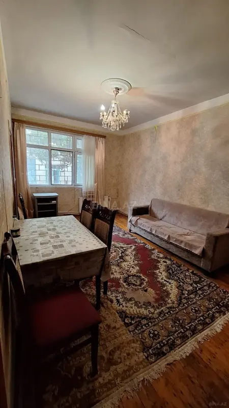 Kirayə verilir 2 otaqlı mənzil 45 m²