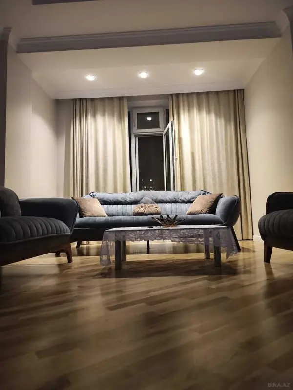 Kirayə verilir 3 otaqlı mənzil 145 m²