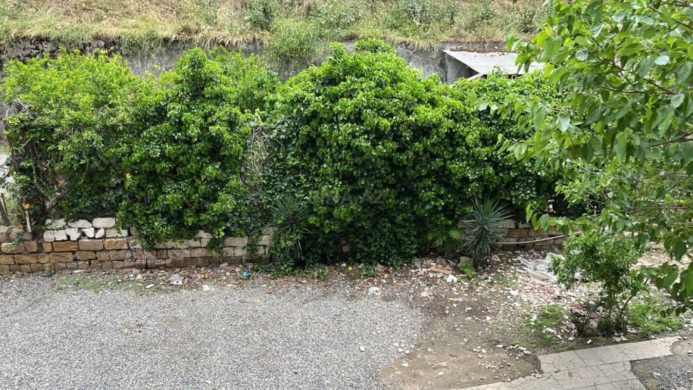 Satılır 4 otaqlı mənzil 120 m²