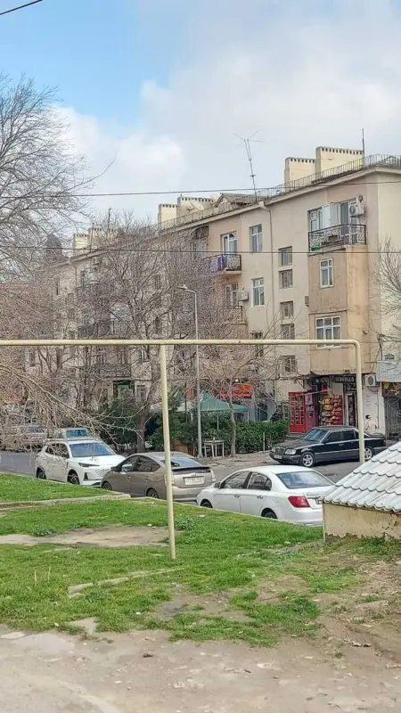 Satılır obyekt 265 m²