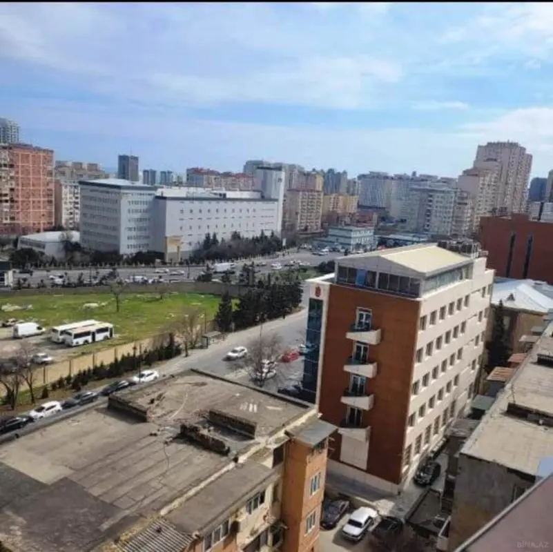 Satılır 2 otaqlı mənzil 92 m²