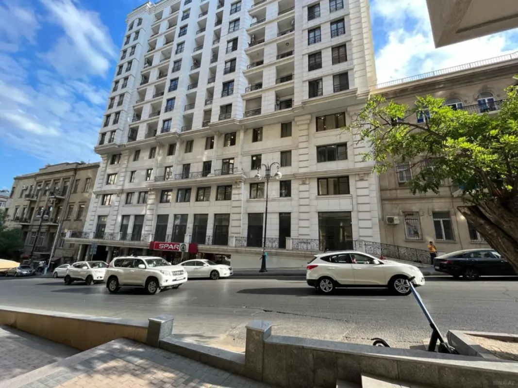 Satılır obyekt 1150 m²