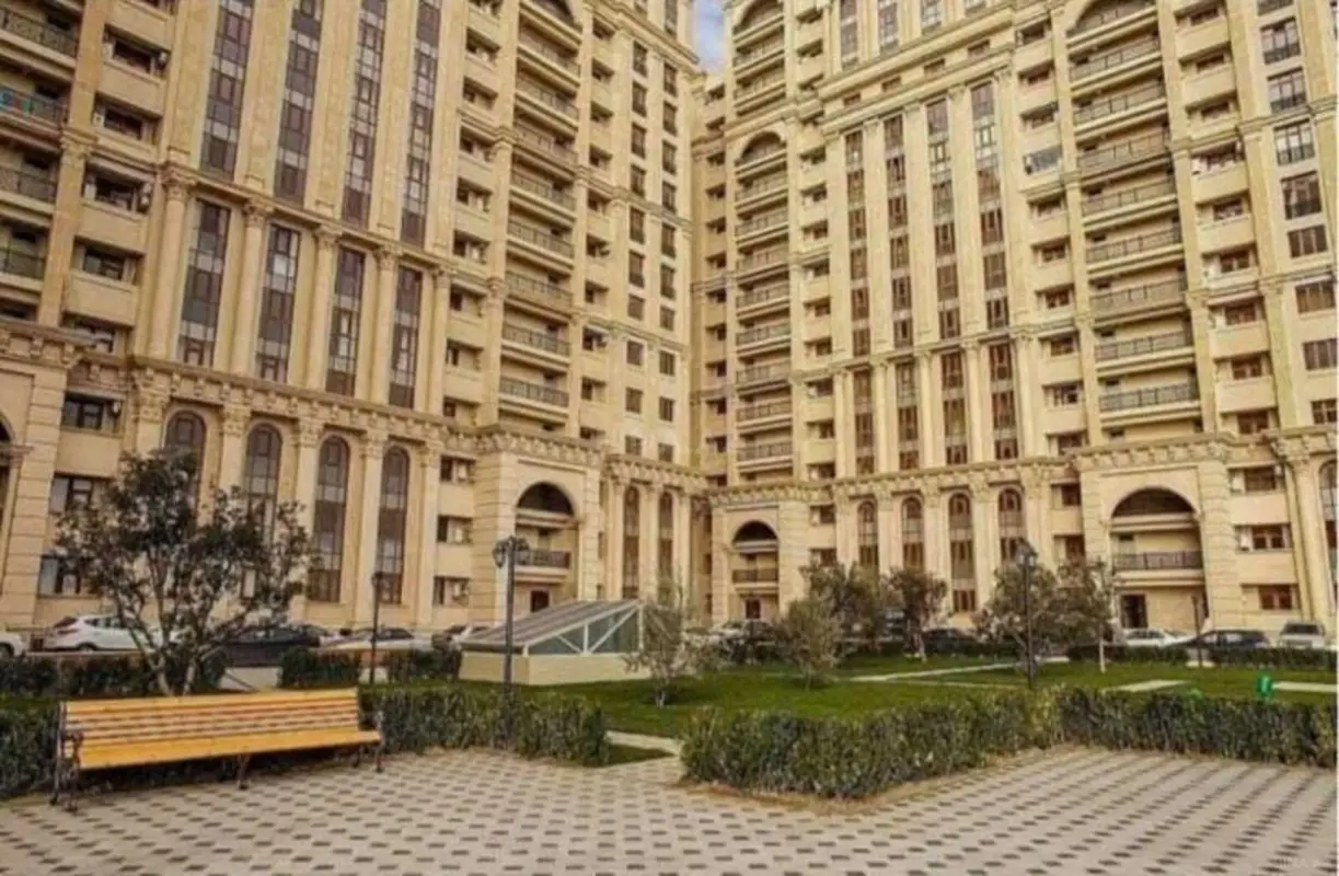 Kirayə verilir 3 otaqlı mənzil 120 m²