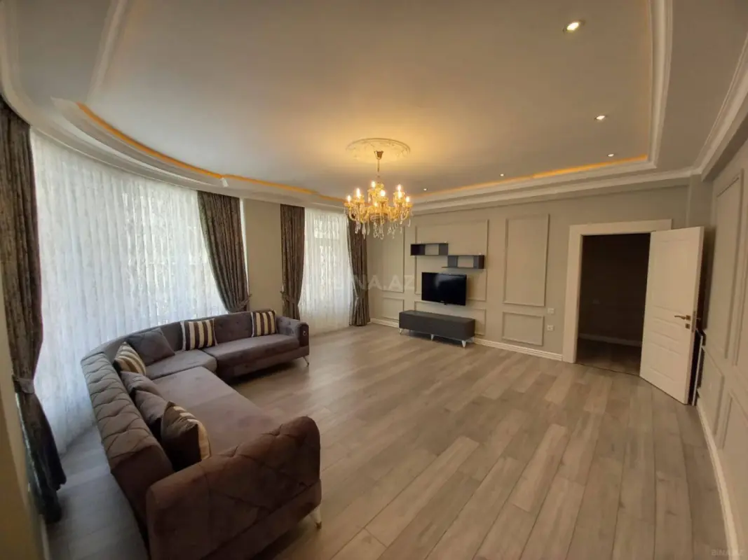 Kirayə verilir 3 otaqlı mənzil 175 m²