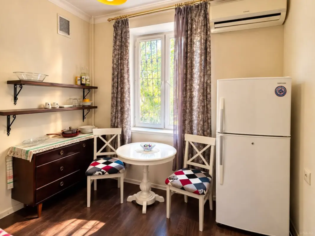 Kirayə verilir 2 otaqlı mənzil 76 m²