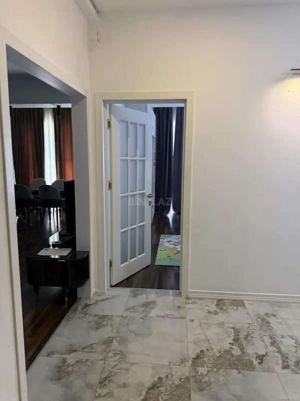 Kirayə verilir 3 otaqlı mənzil 97 m²