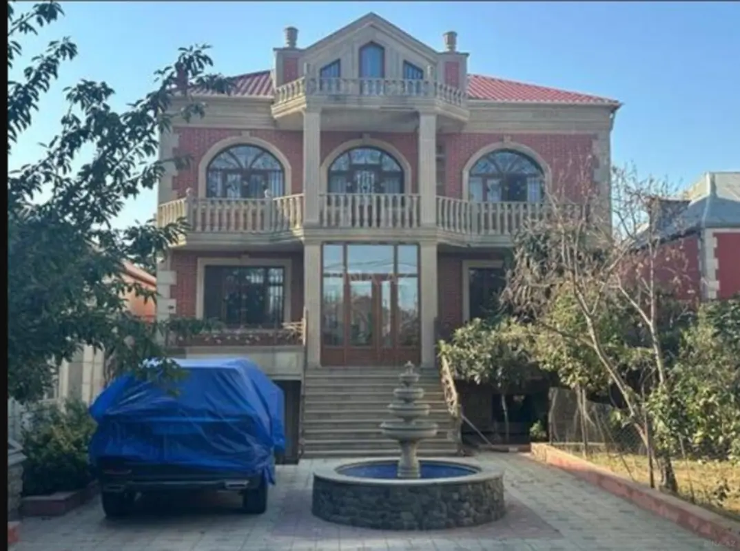 Satılır 6 otaqlı həyət evi 400 m²
