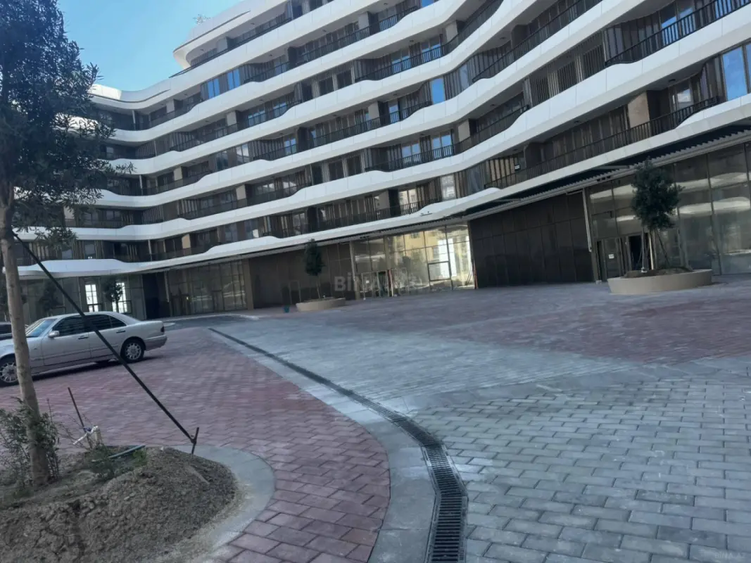 Satılır 4 otaqlı mənzil 177.5 m²
