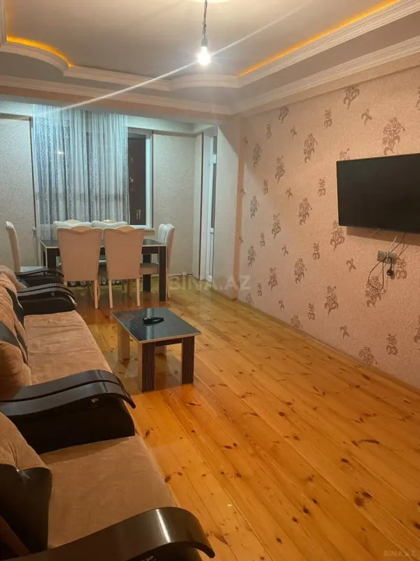 Kirayə verilir 2 otaqlı mənzil 65 m²