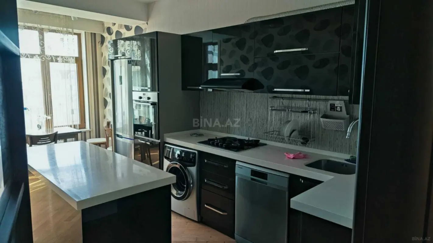 Kirayə verilir 2 otaqlı mənzil 100 m²