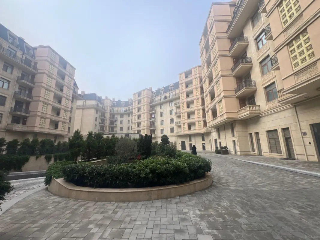Kirayə verilir 2 otaqlı mənzil 80 m²