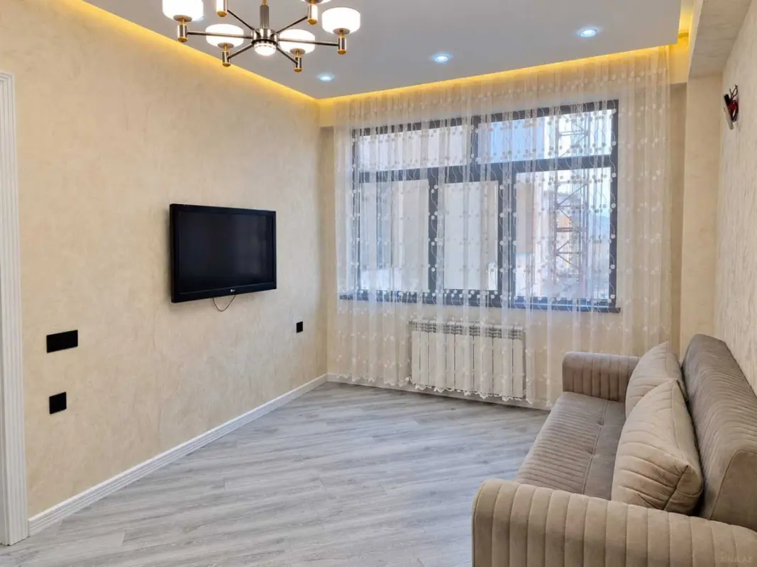 Kirayə verilir 3 otaqlı mənzil 93 m²