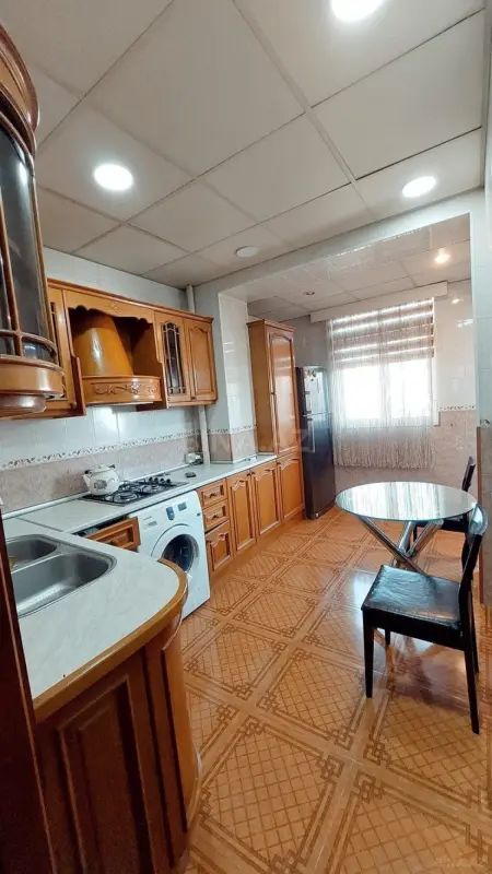 Kirayə verilir 3 otaqlı mənzil 85 m²