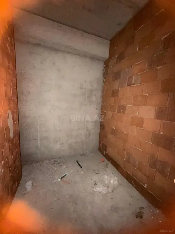 Satılır 1 otaqlı mənzil 72 m²