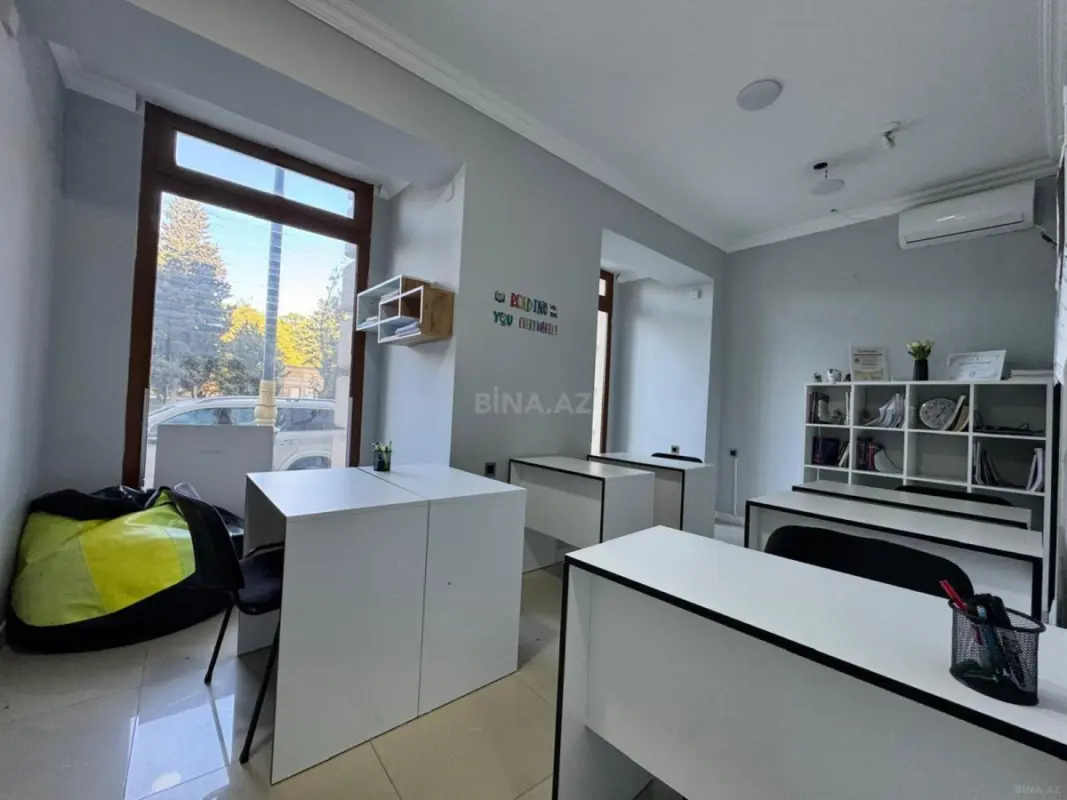 Satılır obyekt 195 m²
