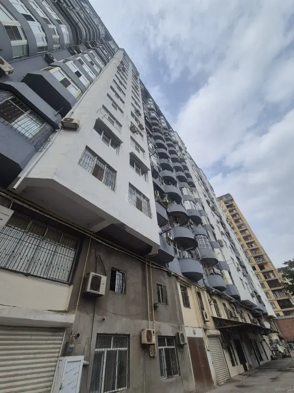 Satılır obyekt 60 m²