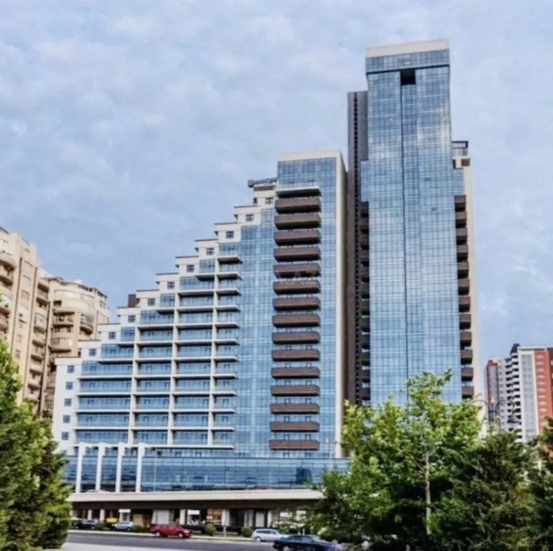 Satılır 1 otaqlı mənzil 65.3 m²