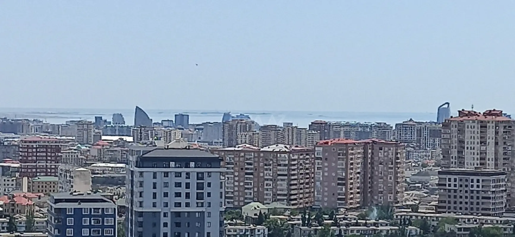 Satılır 2 otaqlı mənzil 97 m²