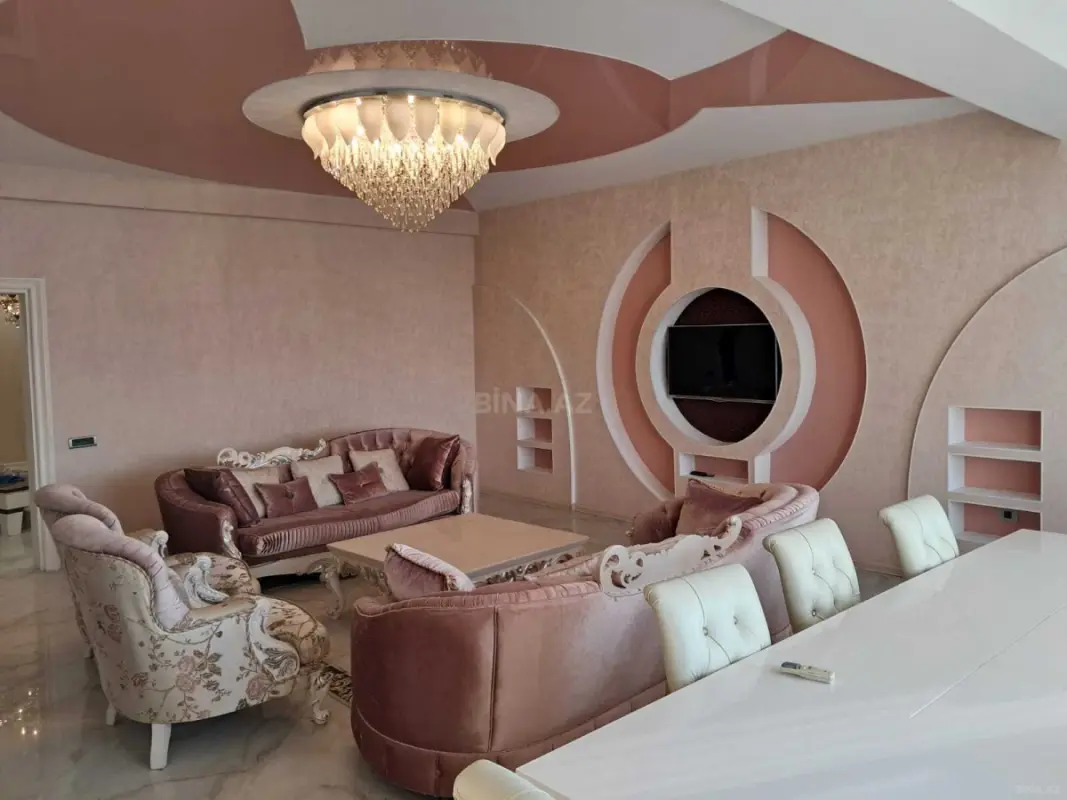 Satılır 3 otaqlı mənzil 170 m²