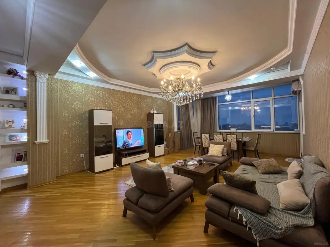 Satılır 3 otaqlı mənzil 114 m²