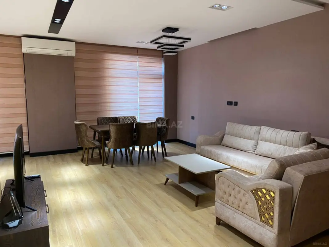 Kirayə verilir 2 otaqlı mənzil 102 m²