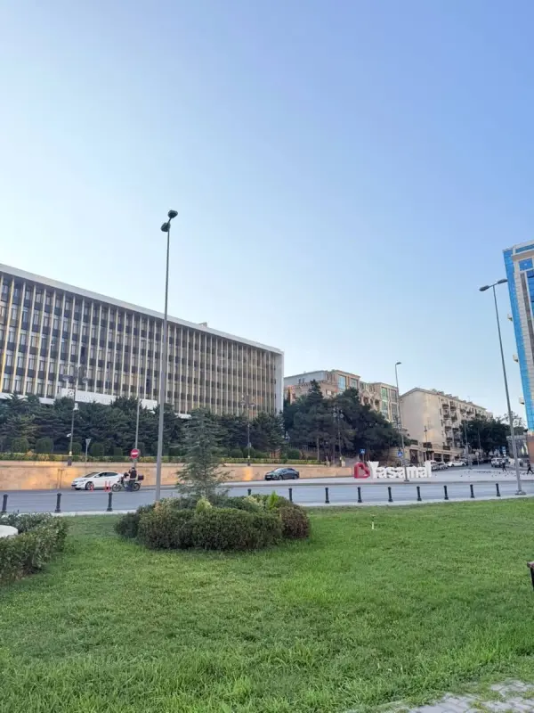 Satılır 3 otaqlı mənzil 90 m²