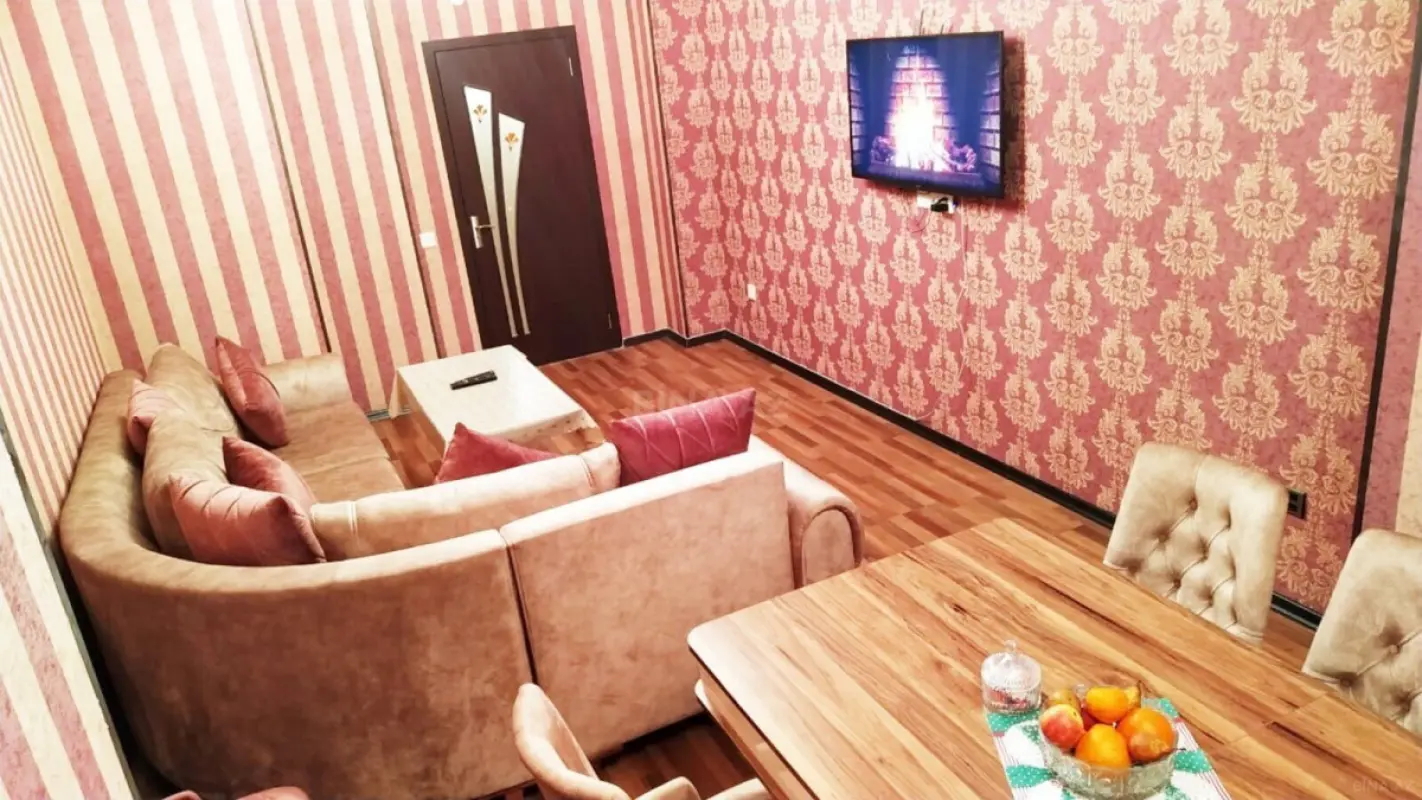 Satılır 2 otaqlı mənzil 82 m²