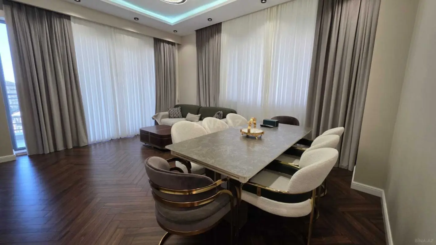 Kirayə verilir 3 otaqlı mənzil 120 m²