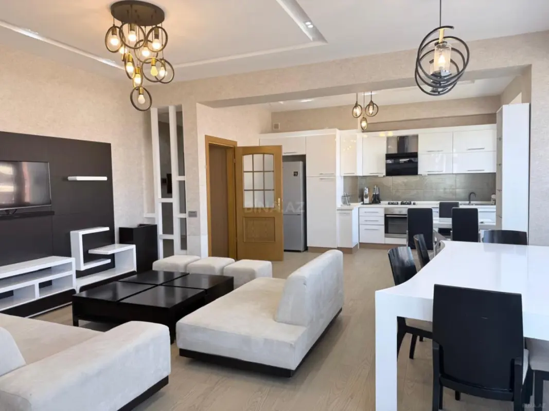 Kirayə verilir 3 otaqlı mənzil 115 m²