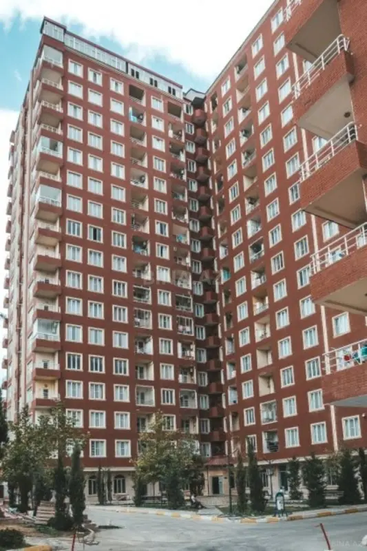 Satılır 3 otaqlı mənzil 95 m²