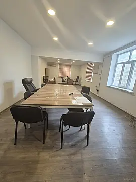 Kirayə verilir 3 otaqlı ofis 100 m² — Bakı 3 otaq 100.00 m²