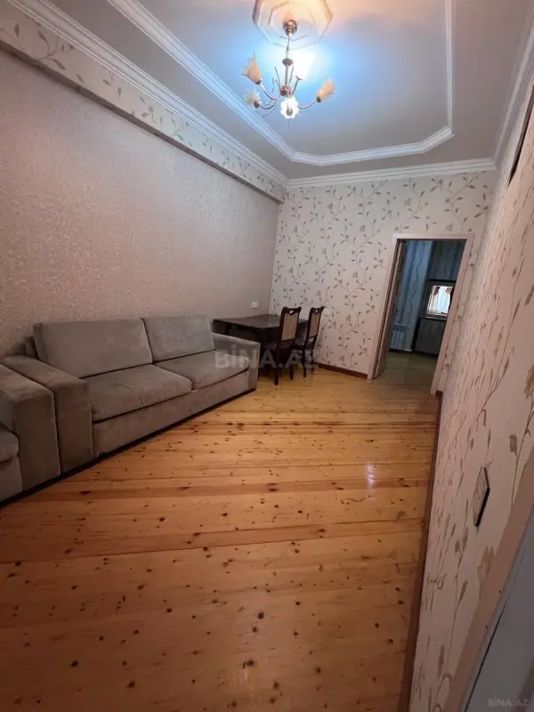 Satılır 2 otaqlı mənzil 61 m²