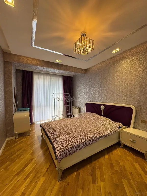 Satılır 3 otaqlı mənzil 102 m²