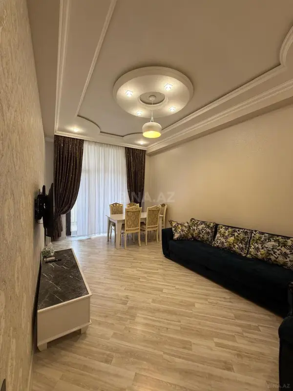 Kirayə verilir 2 otaqlı mənzil 70 m²