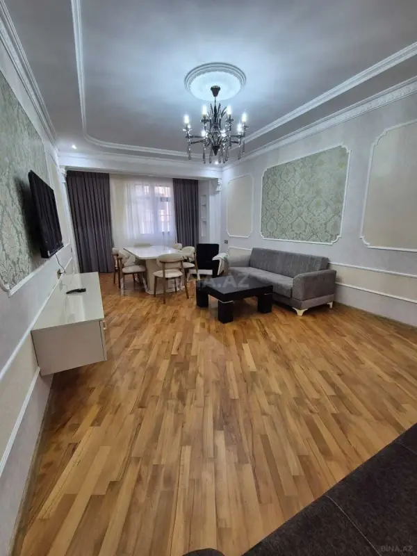 Kirayə verilir 2 otaqlı mənzil 114 m²